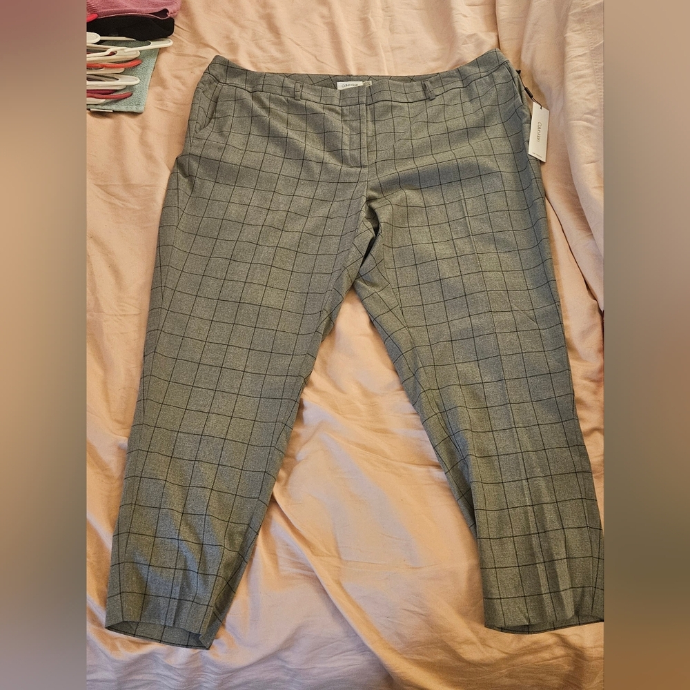 Calvin Klein Women's Gray Plaid Pants